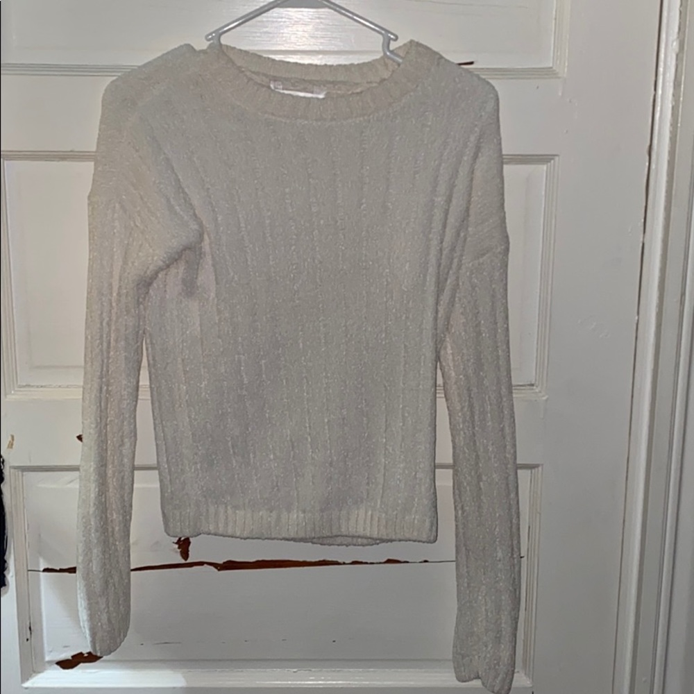 woman’s XS sweater white